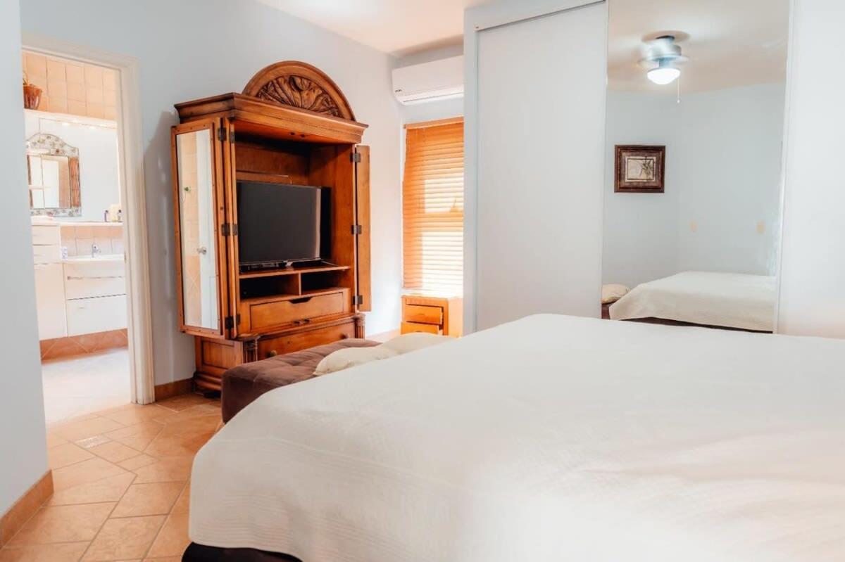 Villa The Elegance Of Tierra Del Sol With Private Pool Palm Beach Esterno foto